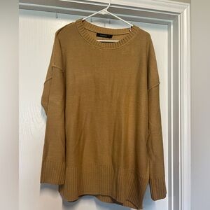 Size Large
Fashion Long Sleeve Sweater 
Goldish/yellow
Like new
$10